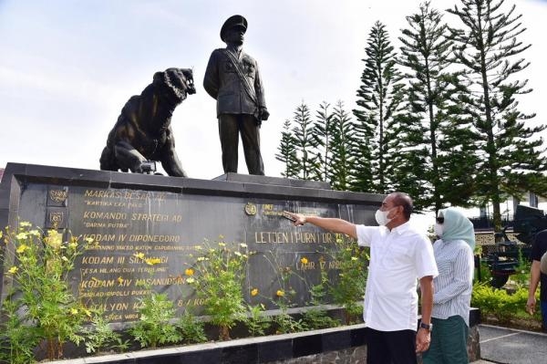 Kunjungi Museum TB Silalahi di Balige Gubernur Sebut Standar Pariwisata Ada Pada Bukti dan Cerita